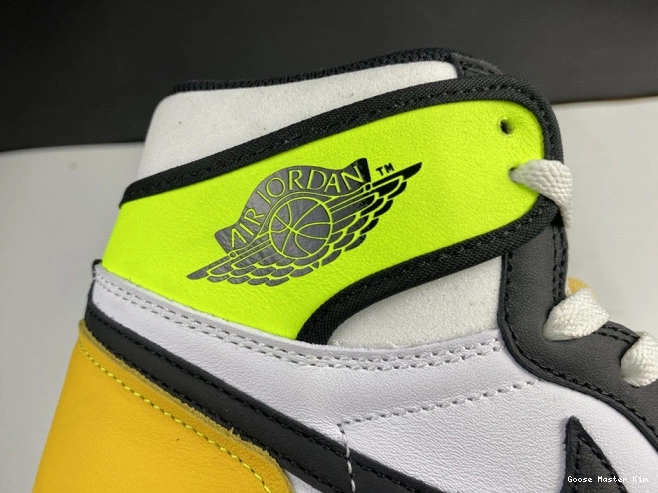 OG RETRO 555088-118 1 AIR 'VOLT JORDAN GOLD' HIGH 0722